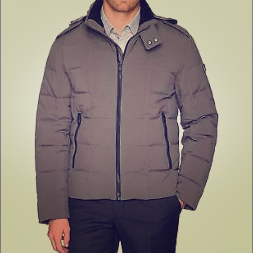 ❗️SOLD❗️Authentic Tumi Men’s Coat